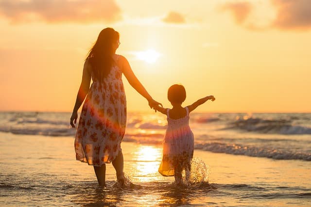 Parenting with Love: Tips from Mom Bloggers